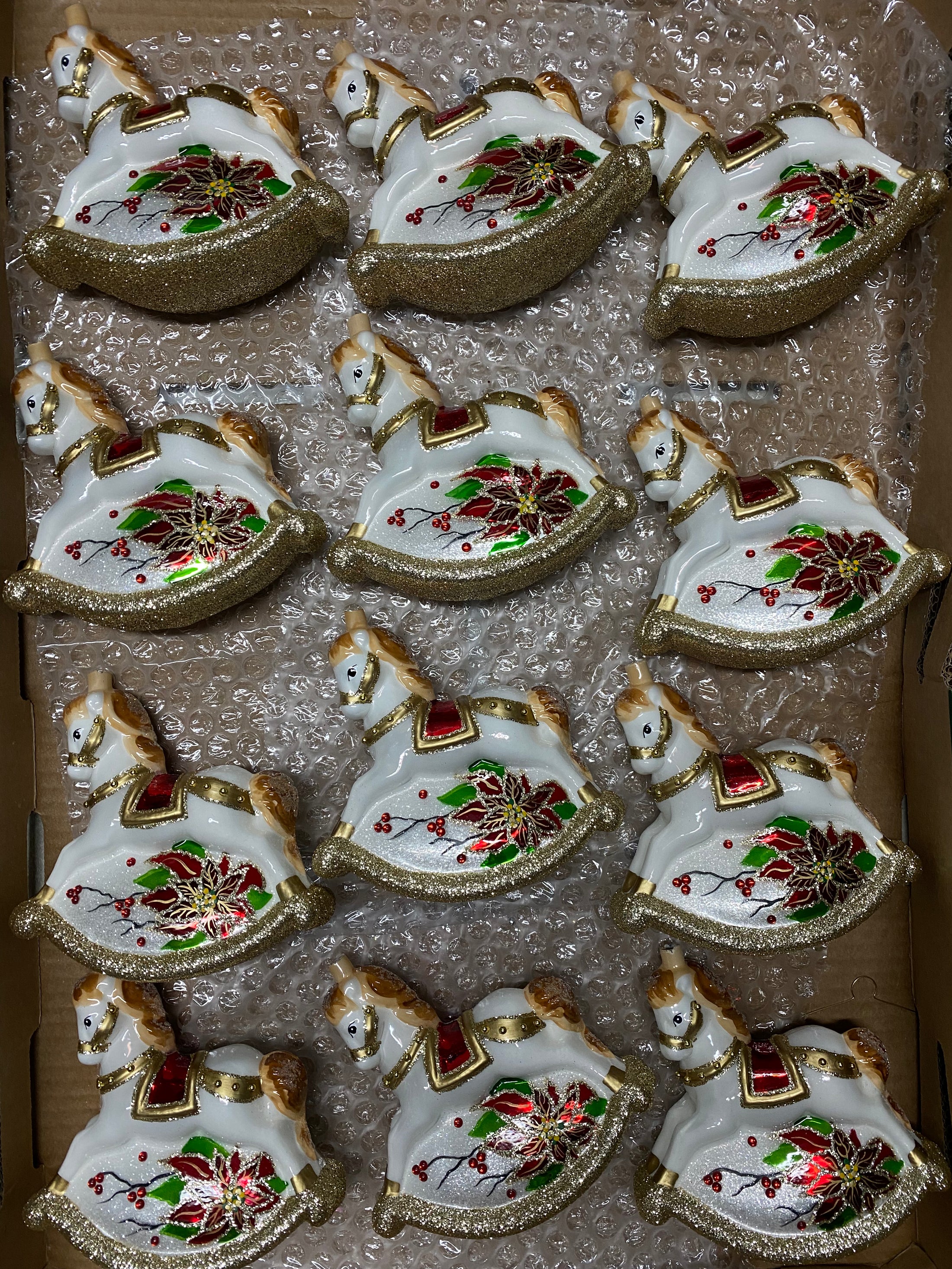 Złoty Kołyszący Się Koń Ozdoba Choinkowa ze Szkła Ręcznie Wykonana