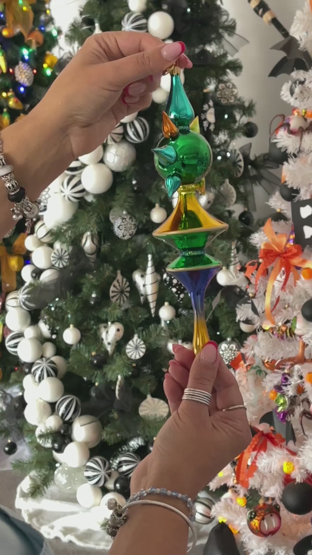 Emerald Meridian Pulse | Hand-Painted Glass Ornament | Blubom 2026-101