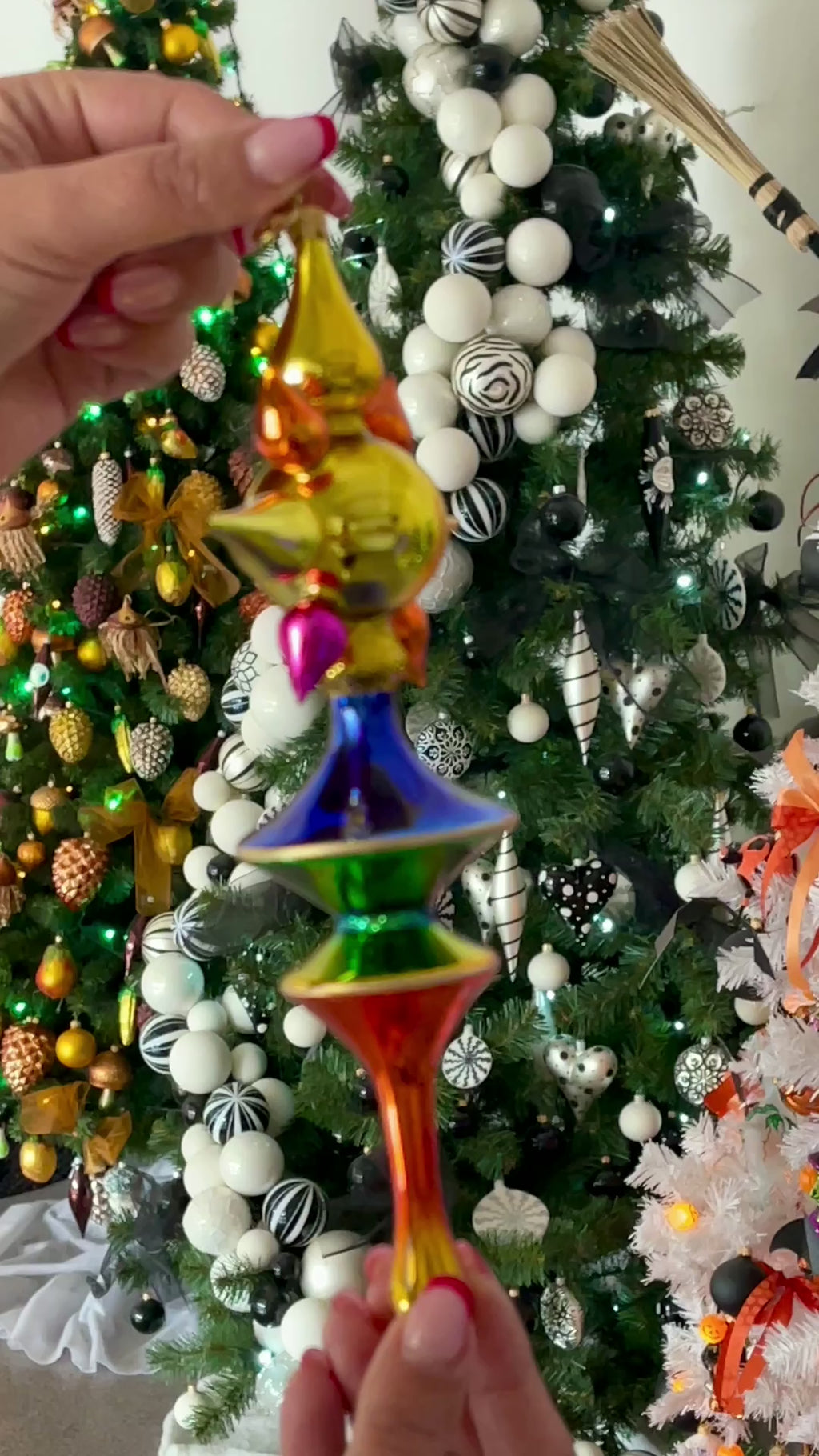 Gilded Aurora Zenith | Hand-Painted Glass Ornament | Blubom 2026-098